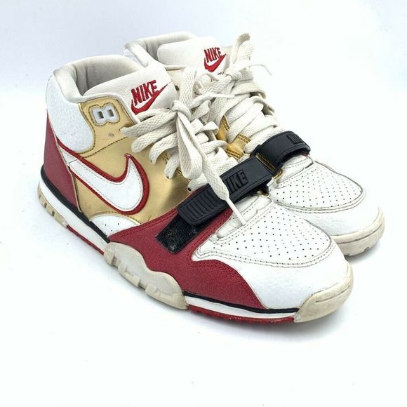 gold nike trainers mens